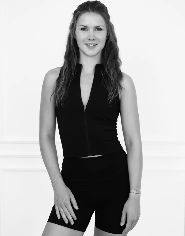 https://dopilates.eu/assets/pictures/DSC_26381bw.JPEG